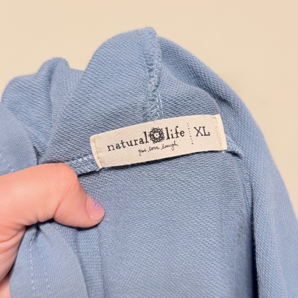 Natural Life Womens XL Blue Floral Love Cropped Hoodie Sweatshirt Boho Raw Hem - Picture 3 of 3